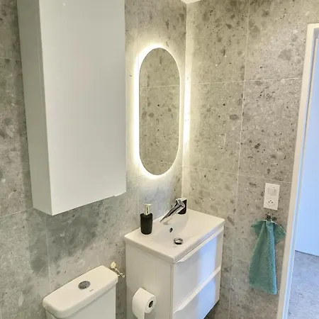 Cosy Avec Piscine - Cannes Marina