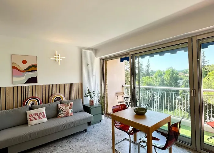 Cosy Avec Piscine - Cannes Marina
